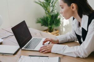 e-ZLA czyli zwolnienie lekarskie przez Internet. To warto wiedzieć!