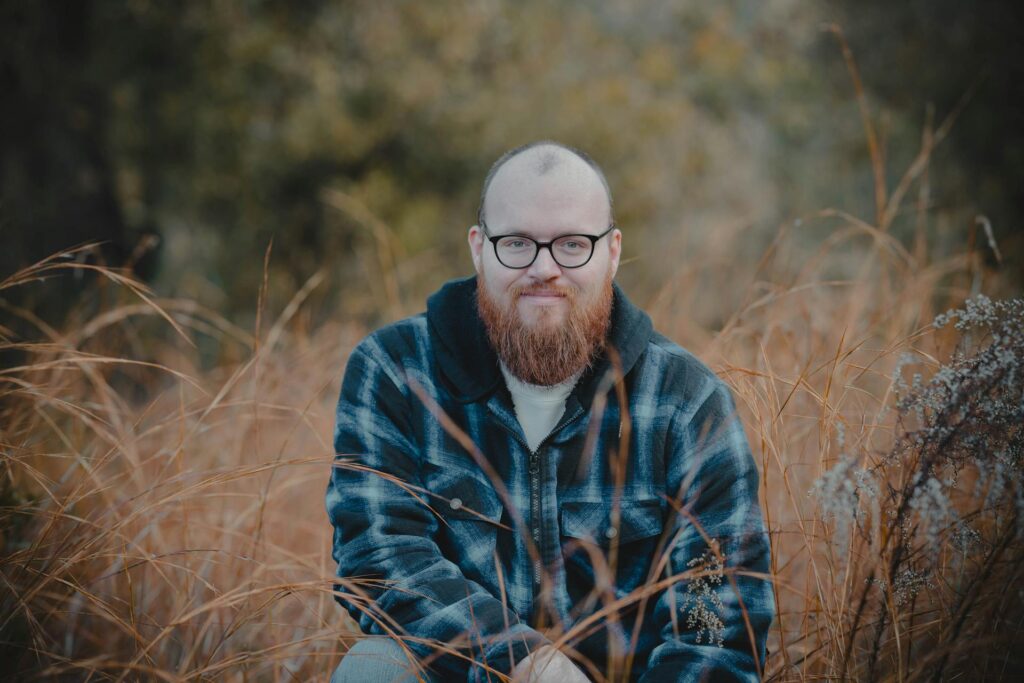 Wypadanie włosów – przyczyny hormonalne, niedoborowe i autoimmunologiczne poradnik